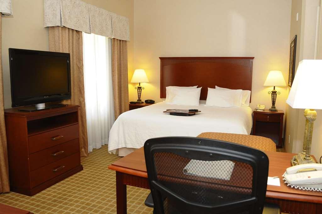 Hampton Inn & Suites Redding Room photo