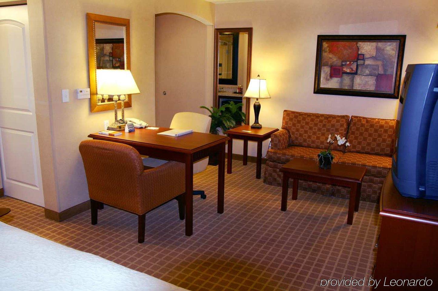 Hampton Inn & Suites Redding Room photo